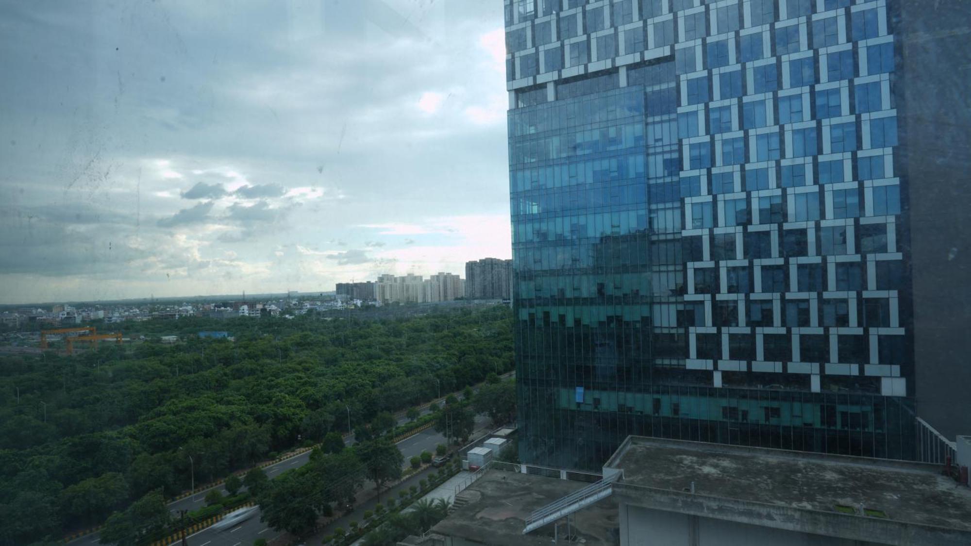 Aquila Grand Suites - Noida Sector 136 Exterior foto