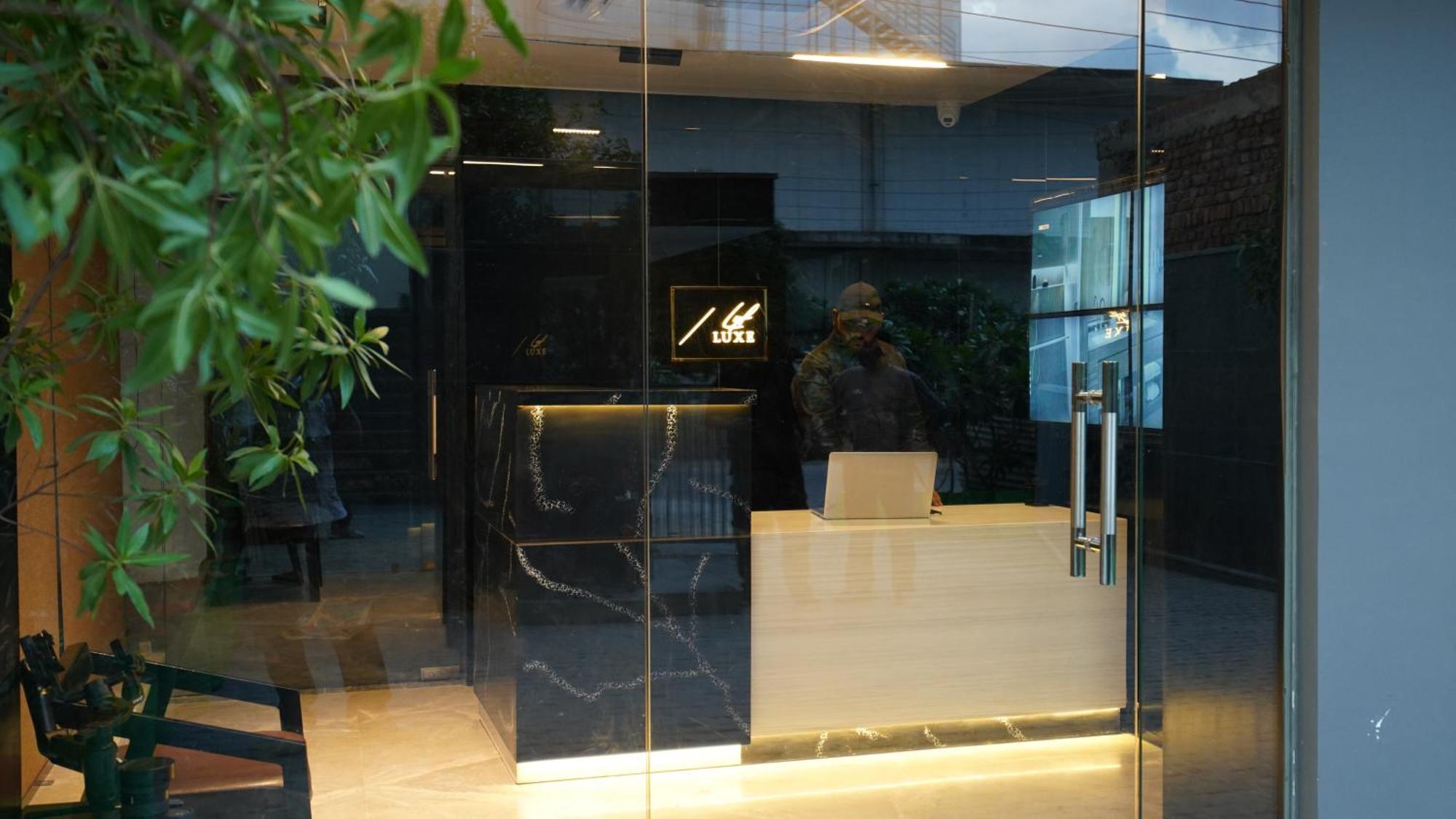 Aquila Grand Suites - Noida Sector 136 Exterior foto